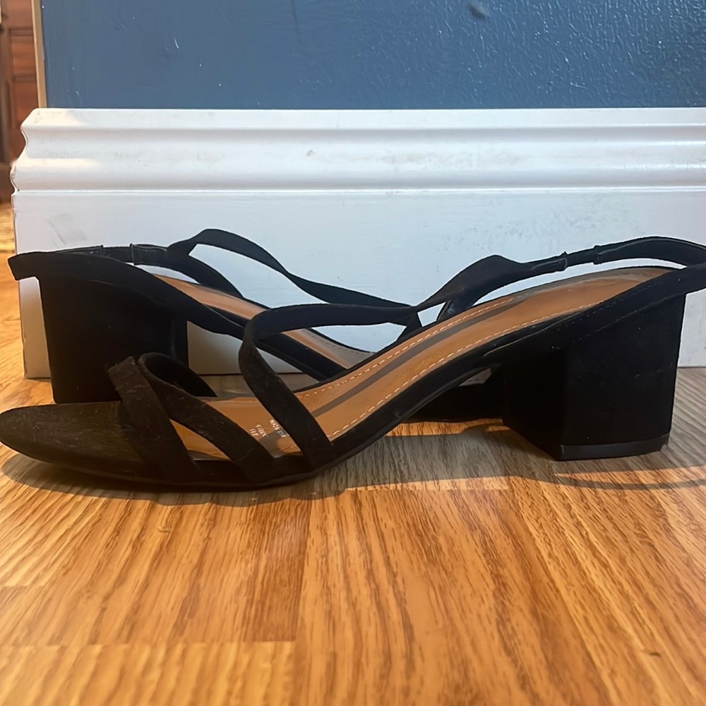 H&M strapped black velvet heels